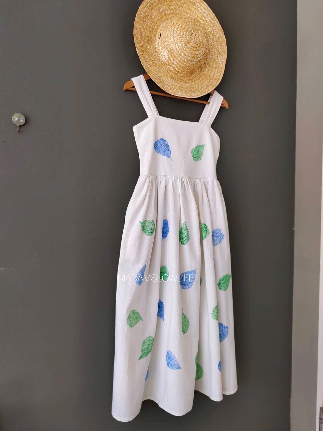 ชุดเดรส size F อก 34-40 นิ้ว ยาว 45 นิ้ว เนื้อผ้าคอตตอน ชุดเดรสสีชมพู ,สีขาว off-white