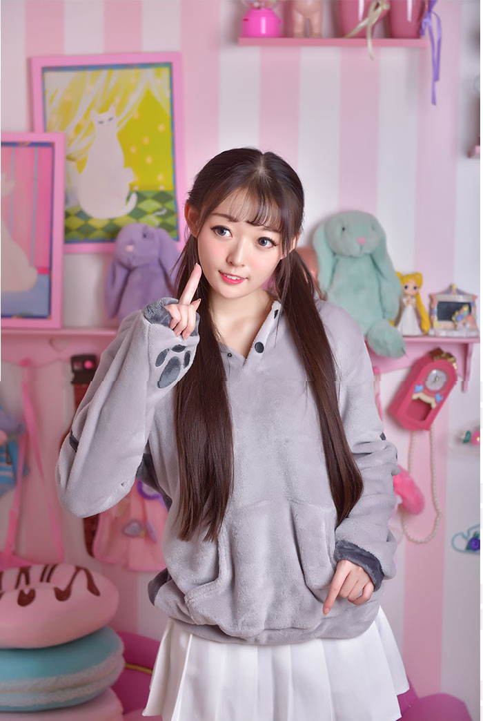 เสื้อกันหนาว ลาย Neko Atsume