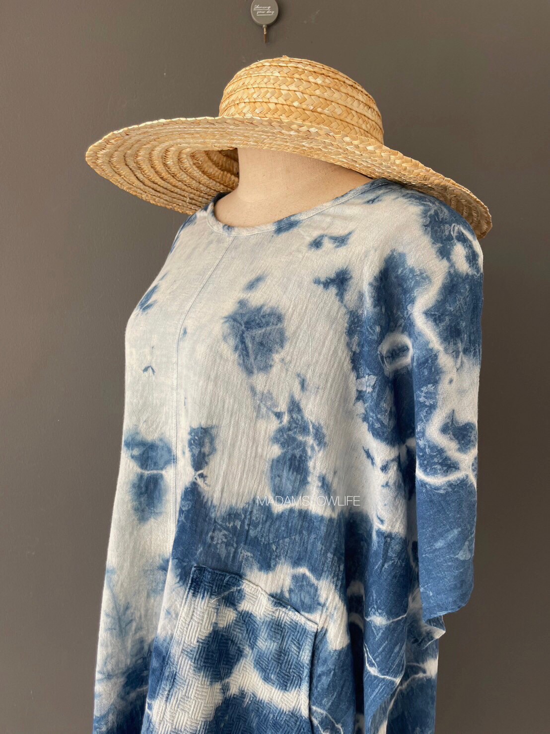 ชุดเดรสสวยๆ Size F ผ้าคอตตอนแบบมีเทกเจอร์ สีครามธรรมชาติ