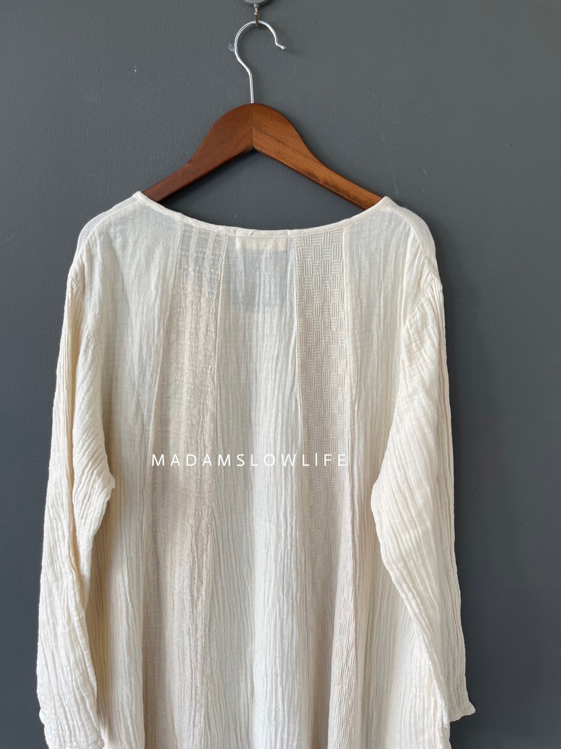 ชุดเดรสทรงเอแขนยาว Size : F