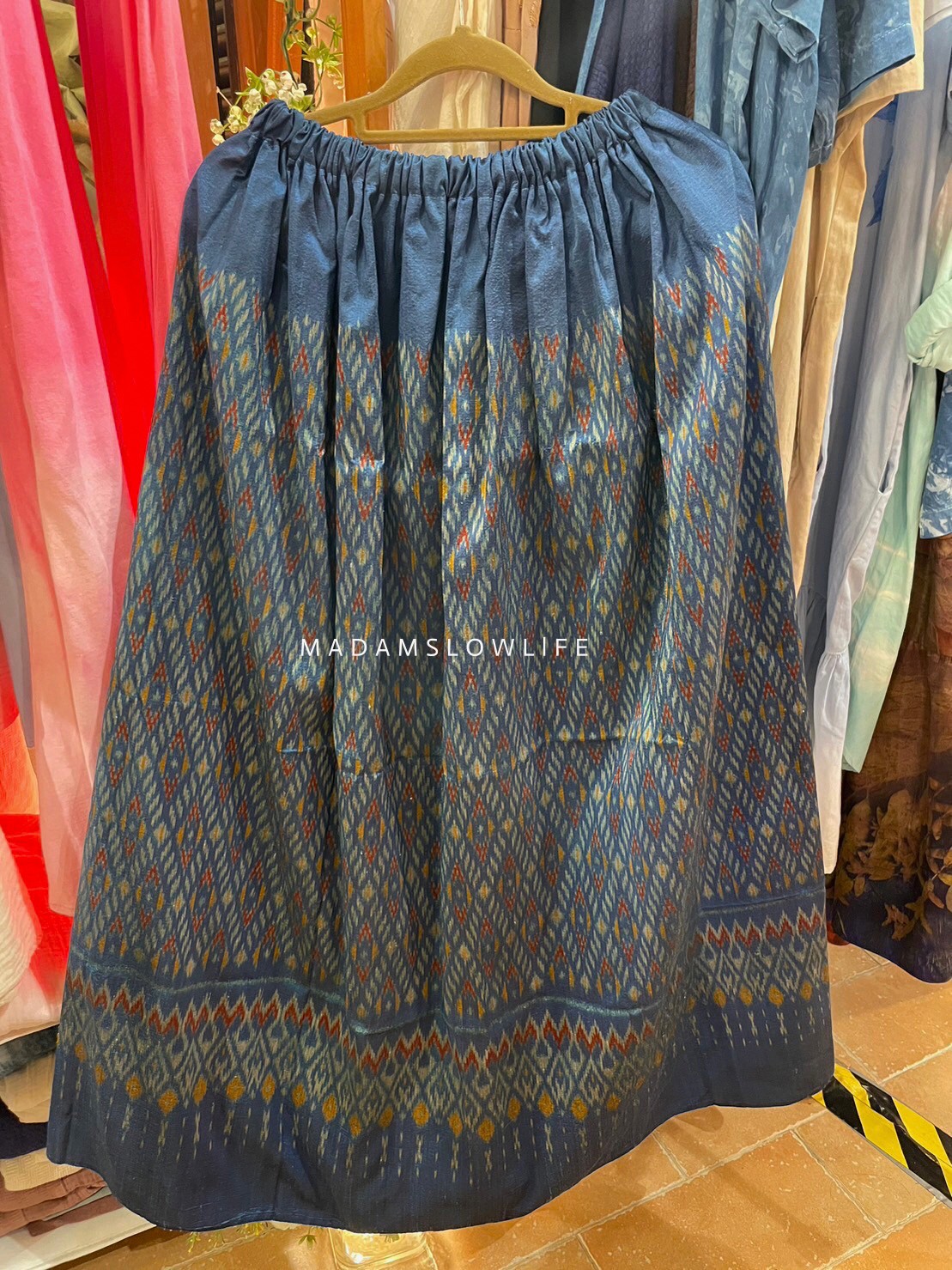 กระโปรงผ้าไหมมัดหมี่ Size F