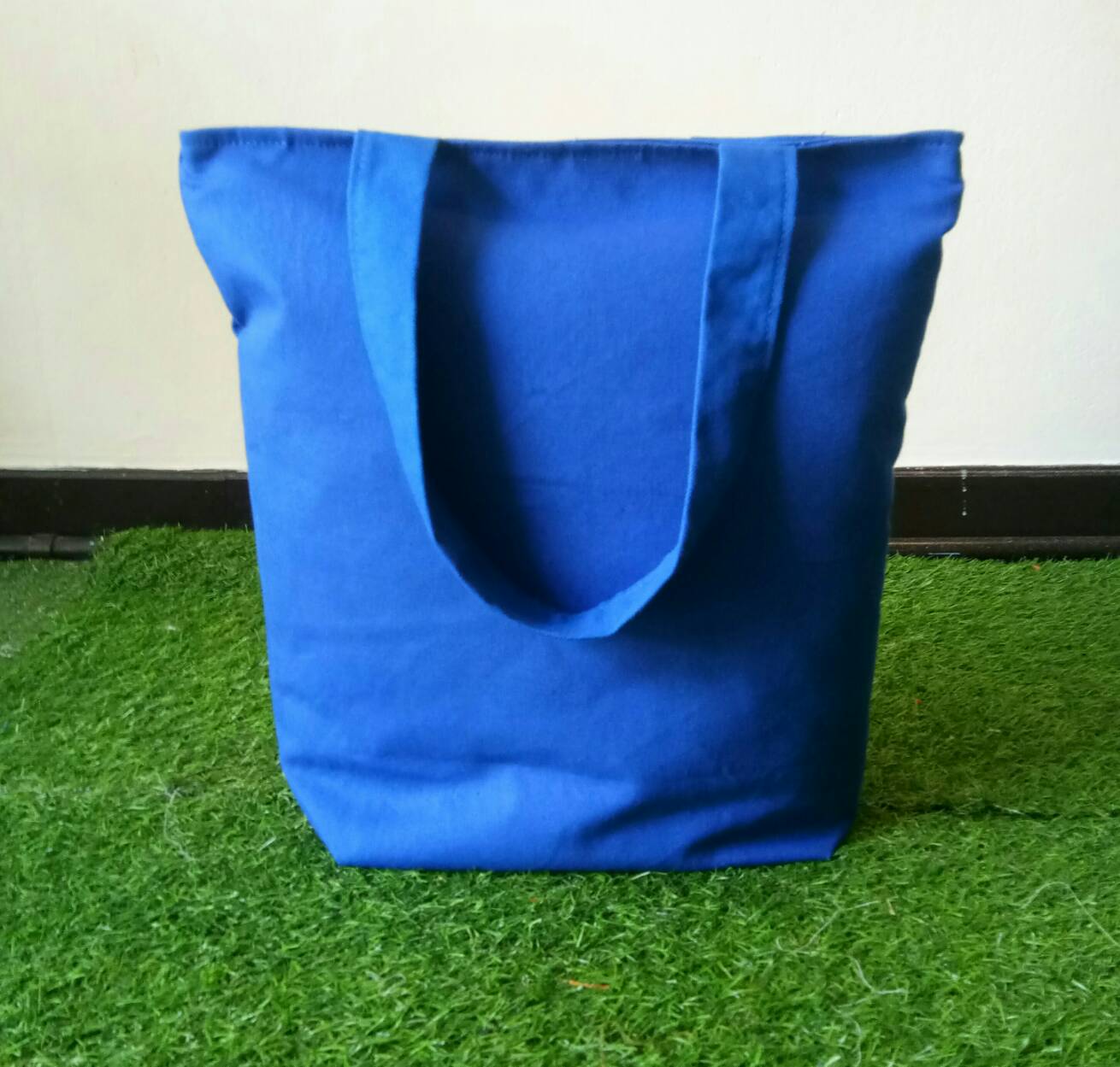 รับผลิต กระเป๋าผ้าแคนวาสเนื้อดี 100% สีน้ำเงิน