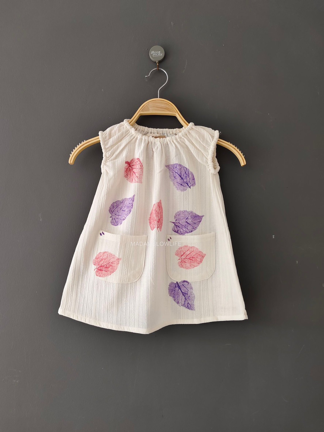 ชุดเดรสจั้มแขนเด็กพิมพ์มือด้วยใบไม้ สีชมพู&สีม่วง Size:90(1-1.5 year)
