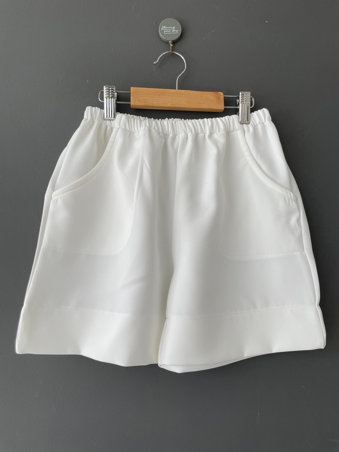 กางเกงขาสั้นเด็ก ผ้าไหมอิตาลี Size: 90 100 110 120 130 140 สีขาวออฟไวท์
