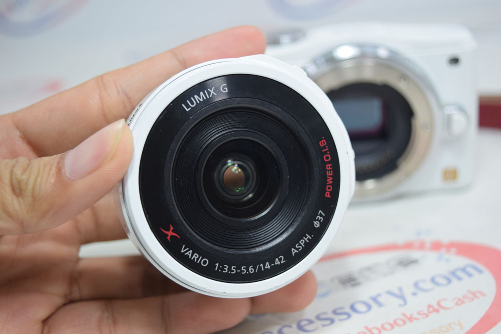 ขายกล้อง Panasonic Lumix DMC-GF6 เลนส์14-42 mm สีขาว รองรับ Wifi สภาพสวย