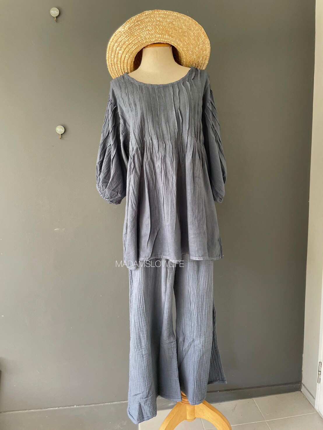 เสื้อ+กางเกงขายาว สีเทาเข้ม สวมใส่สบาย Size:F