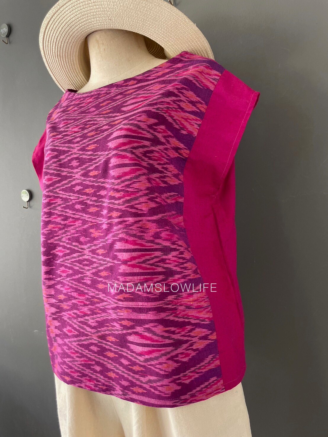 เสื้อผู้หญิง ผ้าฝ้ายมัดหมีทอมือ ลวดลายไทยโทนสีชมพูม่วง เสื้อทรงปีกผีเสื้อใส่แล้วเข้ารูปสวย