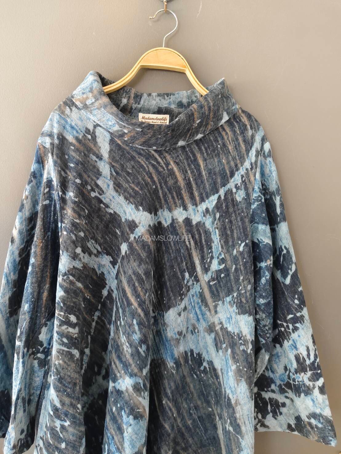 เดรสคอบัวผู้หญิงแขนยาว Size F มัดย้อมโดยใช้สีปลอดสารพิษ