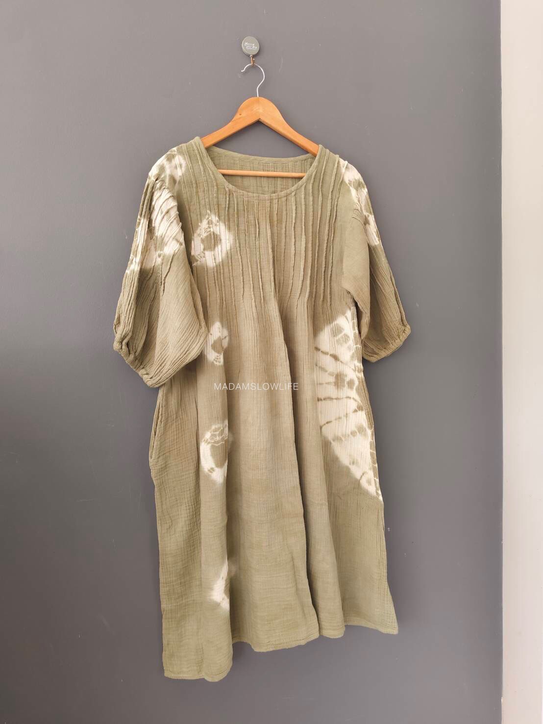 เดรสผู้หญิงแขนบอลลูน มัดย้อมสีเขียว Size: F