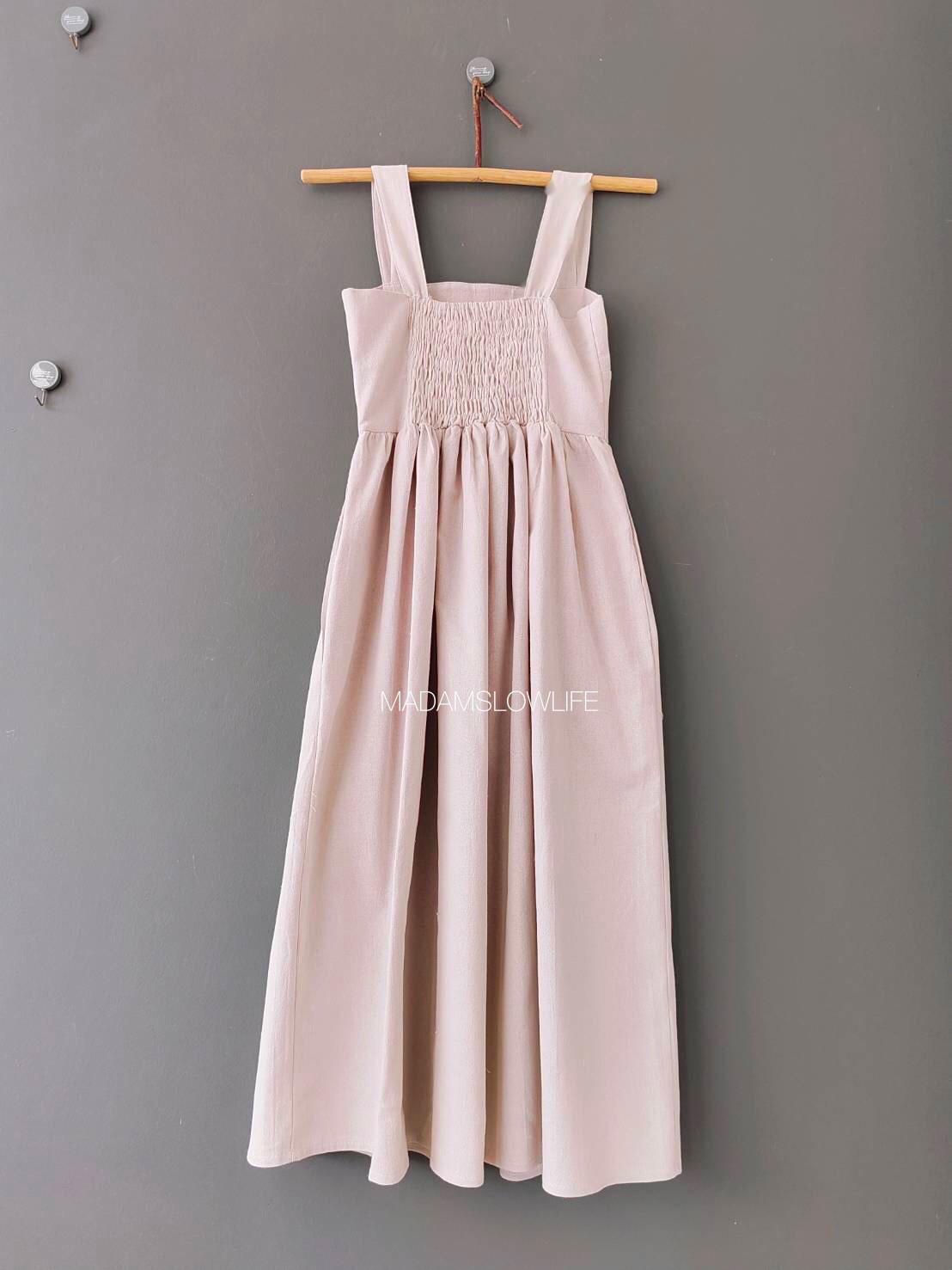 ชุดเดรส size F อก 34-40 นิ้ว ยาว 45 นิ้ว เนื้อผ้าคอตตอน พิมพ์ลายใบไม้