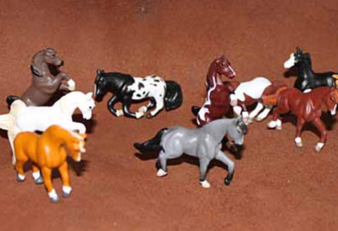 ม้าซาฟารี คละแบบ (สเกล 1:43) / ชุด 12 ตัว
