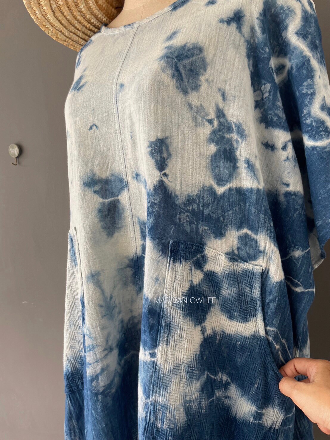 ชุดเดรสสวยๆ Size F ผ้าคอตตอนแบบมีเทกเจอร์ สีครามธรรมชาติ