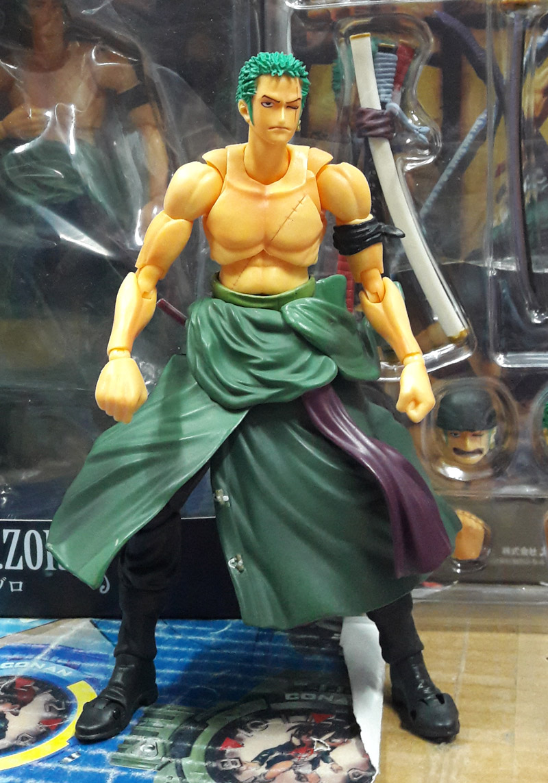 Roronoa Zoro ขยับได้ มีกล่อง
