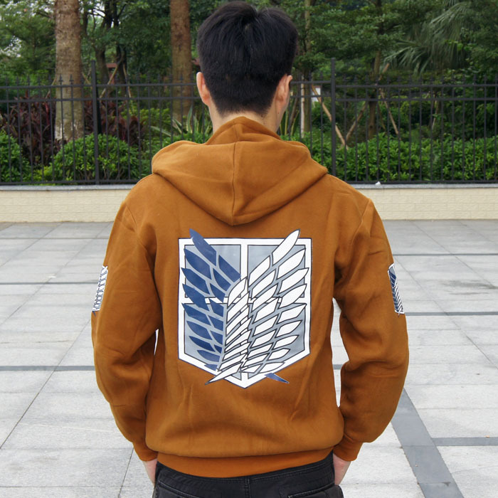 เสื้อฮู้ดกันหนาว Attack on Titan สีน้ำตาล / ดำ / เขียว