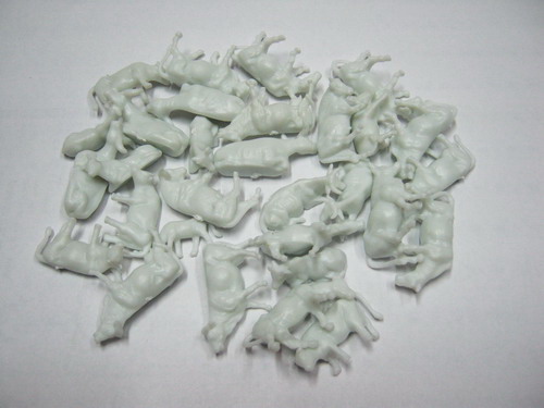 วัว สีขาว คละแบบ (สเกล 1:87) / 25 ตัว