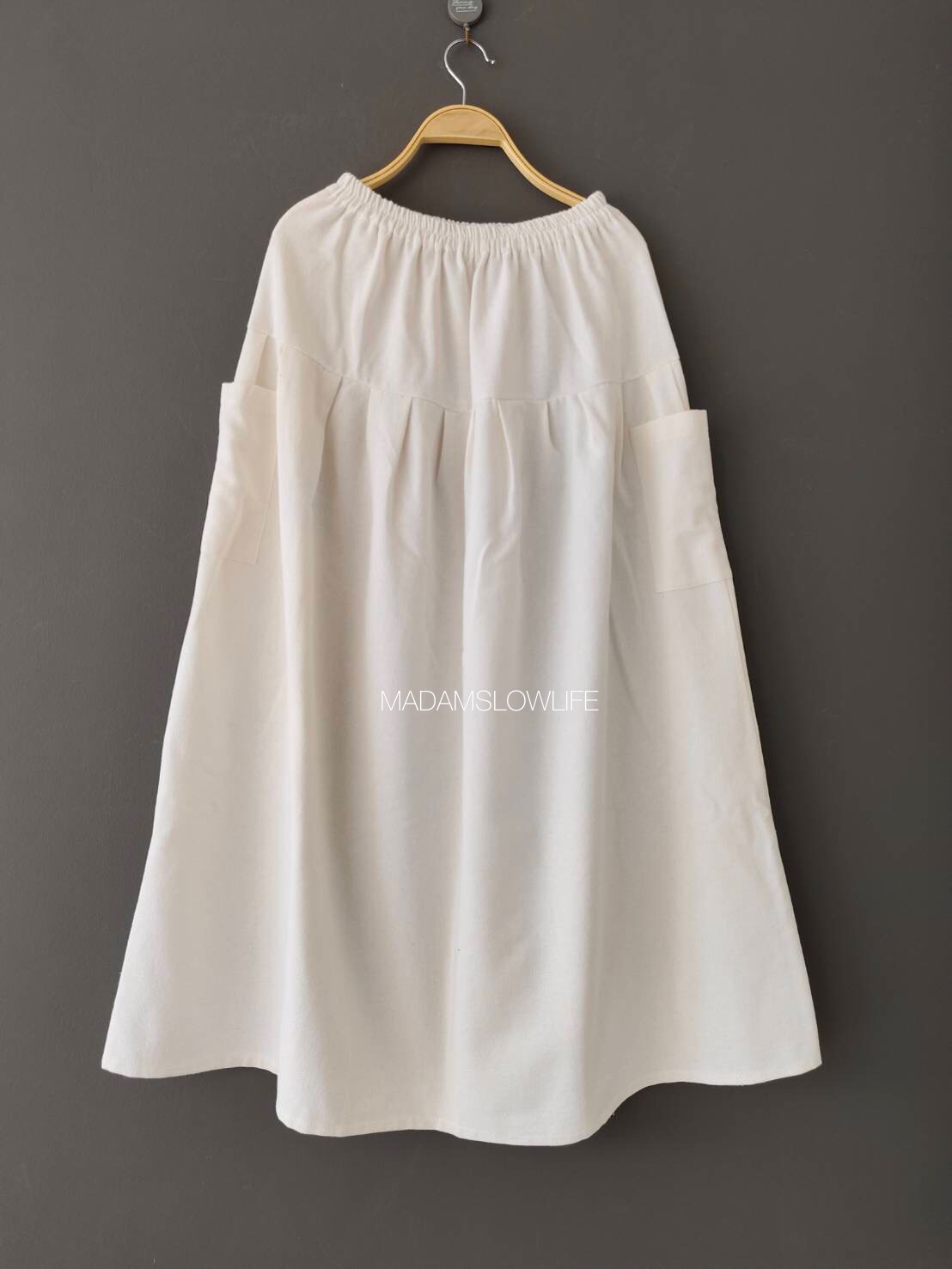 กระโปรงระบาย Size F เนื้อผ้าคอตตอนมีเทกเจอร์ พิมพ์ลายด้วยใบไม้ใช้สีปลอดสารพิษ