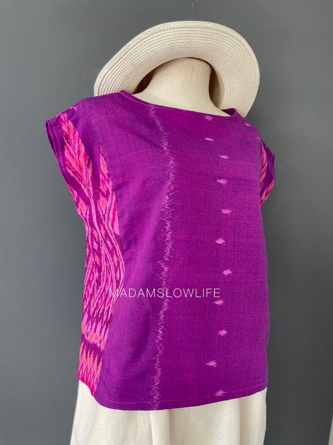 เสื้อผู้หญิง ผ้าฝ้ายมัดหมีทอมือ ลวดลายไทยโทนสีม่วง เสื้อทรงปีกผีเสื้อใส่แล้วเข้ารูปสวย