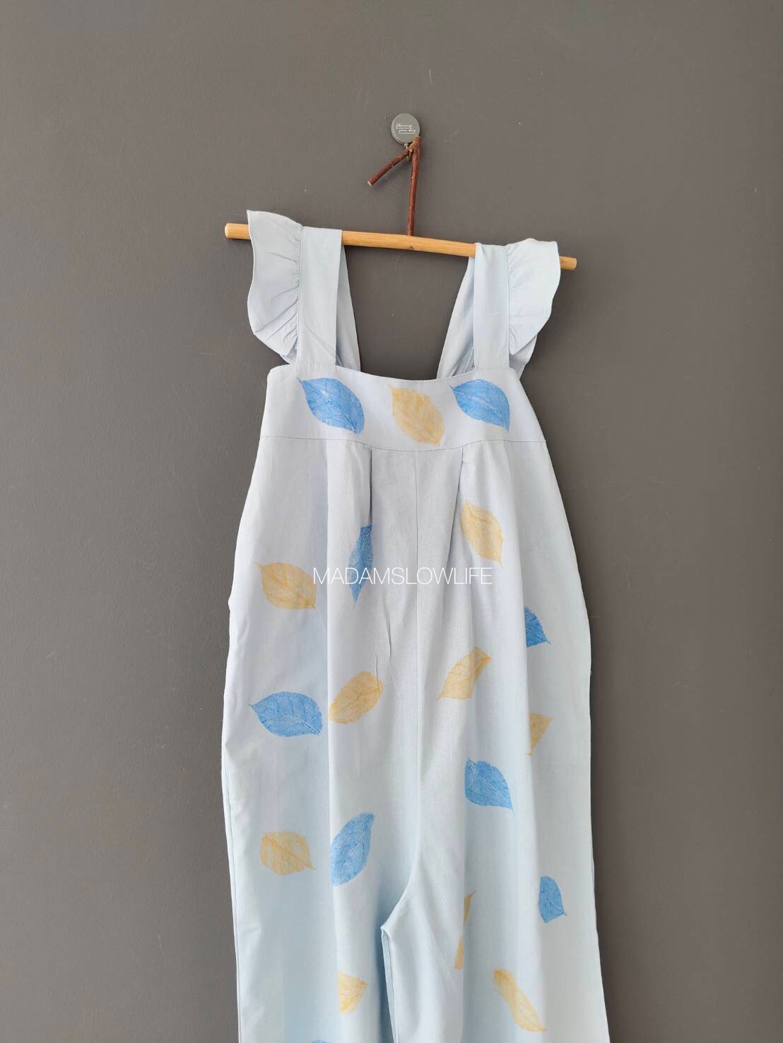 ชุดจั๊มสูท Size M เนื้อผ้าคอตตอน พิมพ์ลายใบไม้