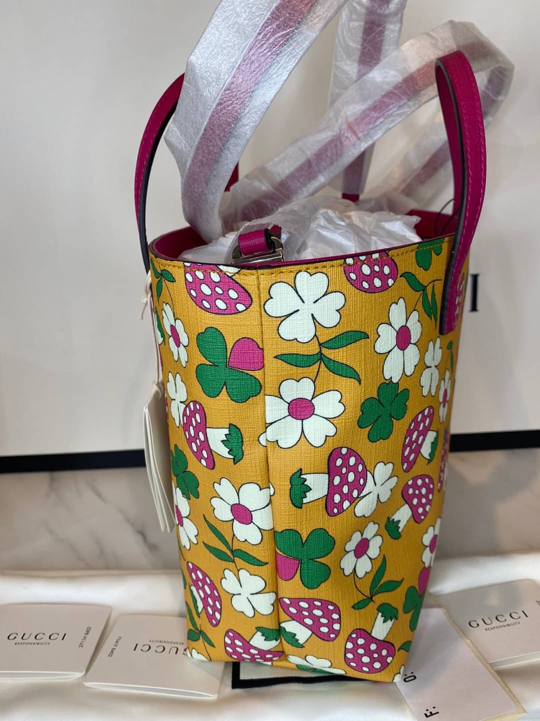 Gucci Tote Flowers & Mushroom With Strap