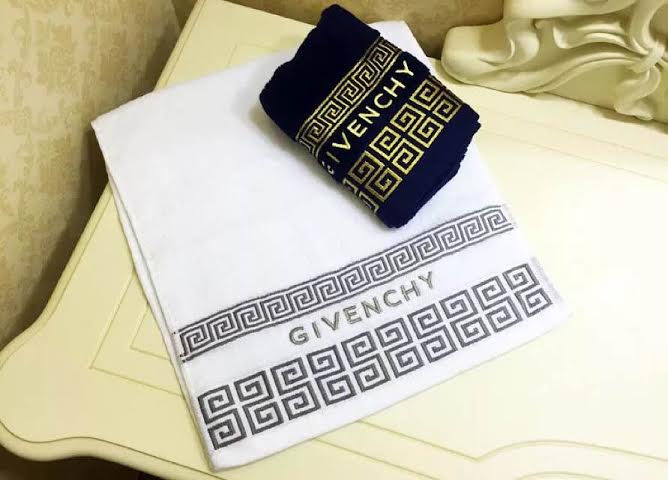 Givenchy ผ้าขนหนู ของแท้