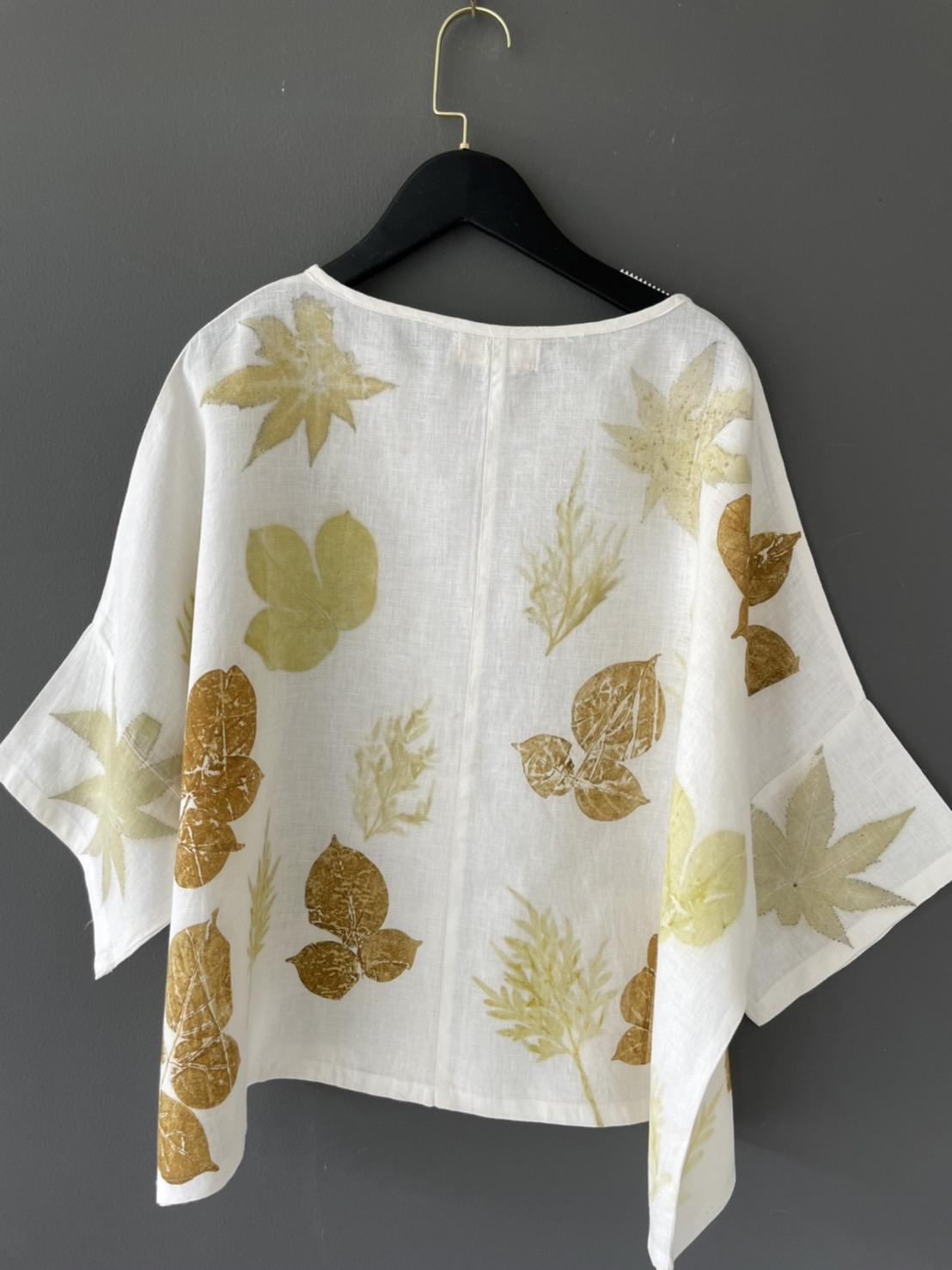 เสื้อคอกลม พิมพ์ใบไม้ธรรมชาติ ผ้าลินินแท้ Unique Eco Print Blouse