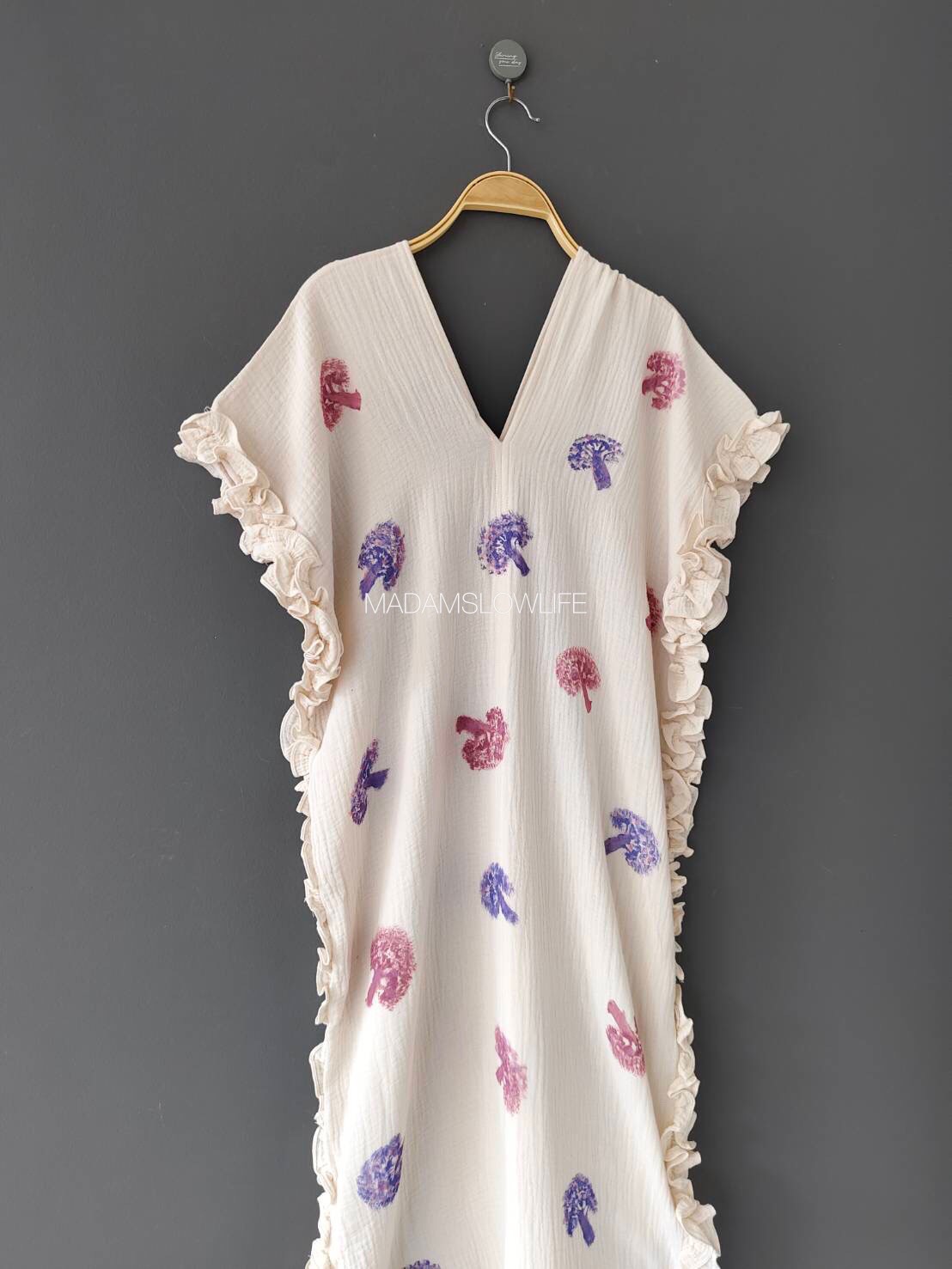 เดรสทรงคอวี Size F อก 36-40 นิ้ว ยาว 45 นิ้ว