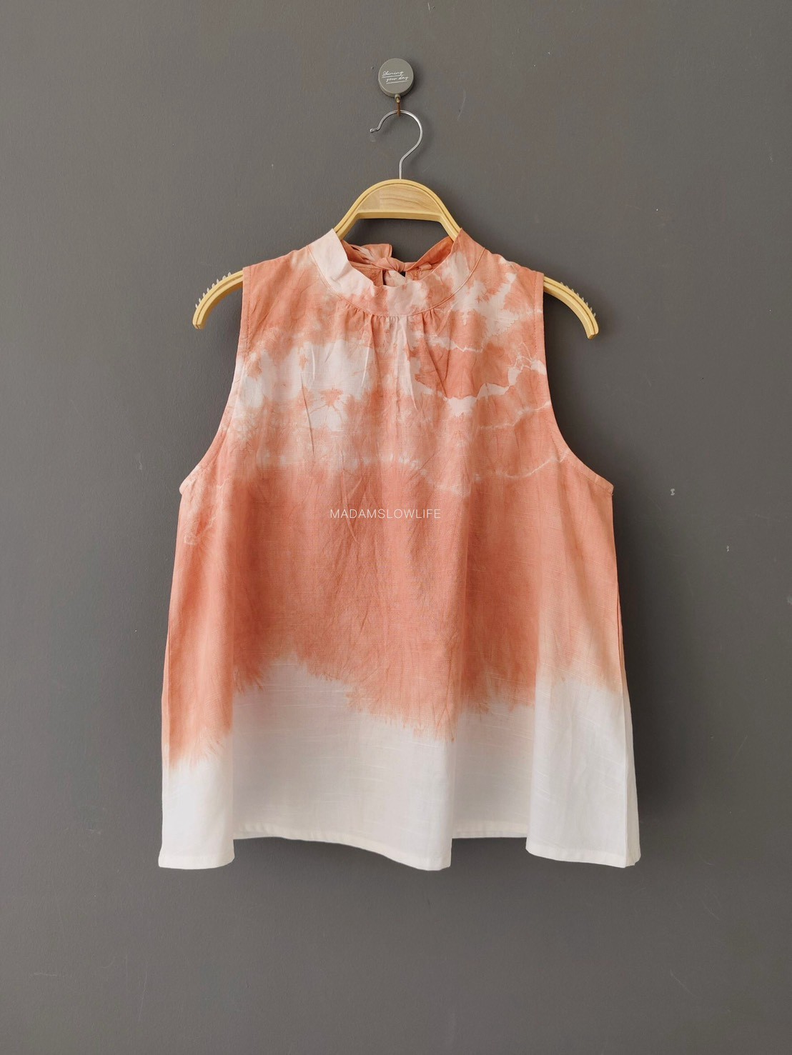 เสื้อผู้หญิงทรงคอเต่าผูกโบว์หลัง Size: S M L XL