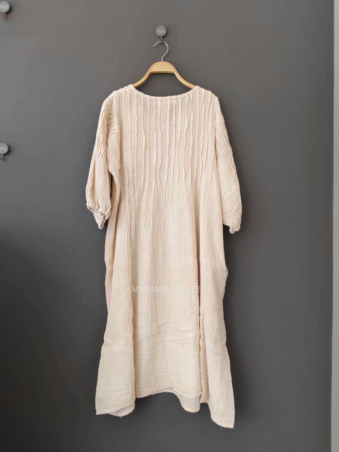 เดรสผู้หญิงแขนบอลลูน พิมพ์ลายใบไม้ Size: F