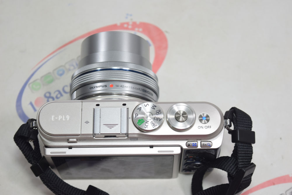 ขาย กล้อง Olympus Pen E-PL9 พร้อมเลนส์ 14-42 สีน้ำเงิน สภาพนางฟ้า ใช้น้อย อปก.ครบ