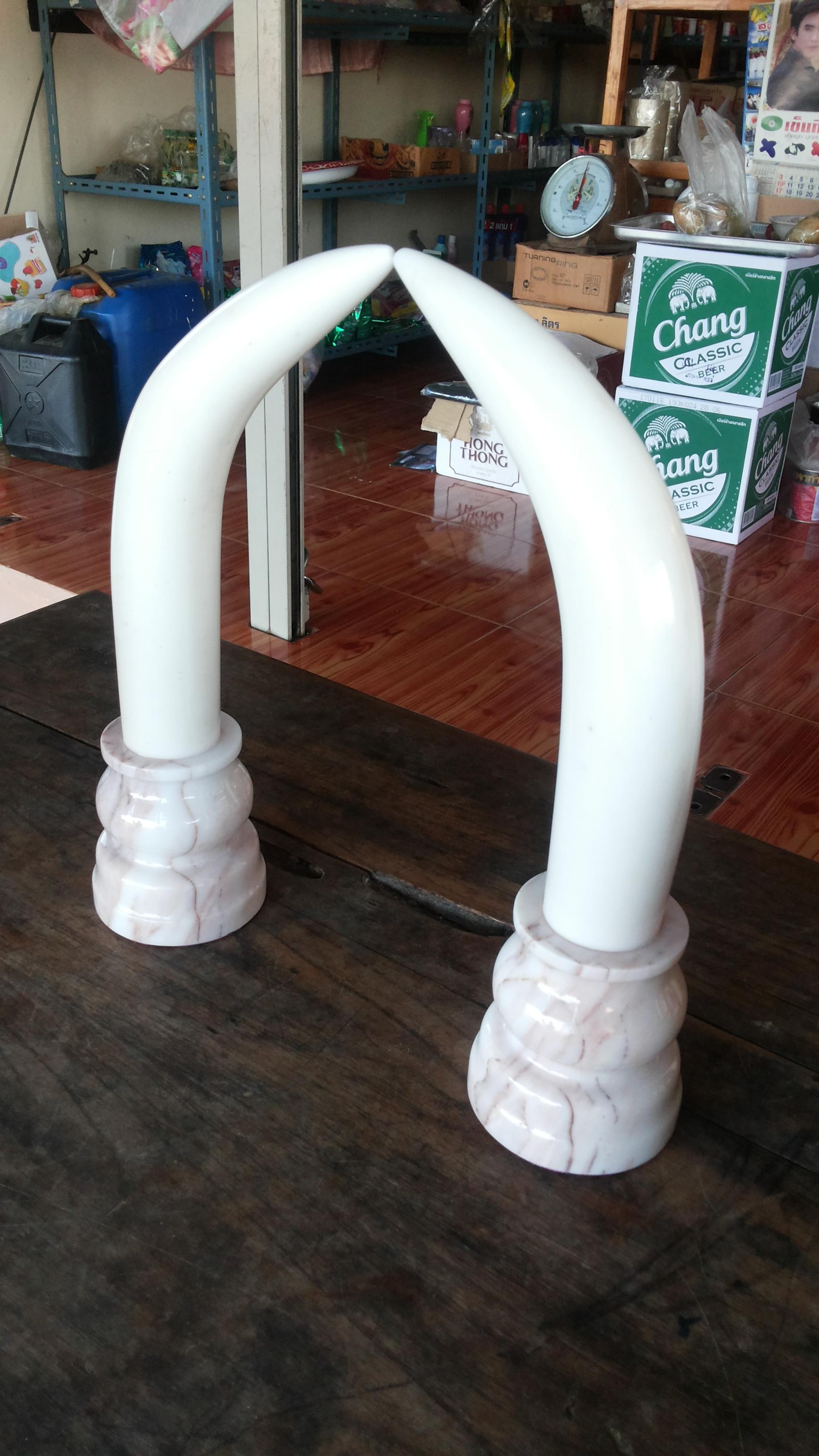 งาช้างหินอ่อนขนาด35cm.คู่ละ