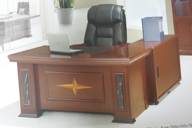 โต๊ะทำงานผู้บริหาร รุ่น CROSSMO 1.80 เมตร (มี 3 ขนาด)