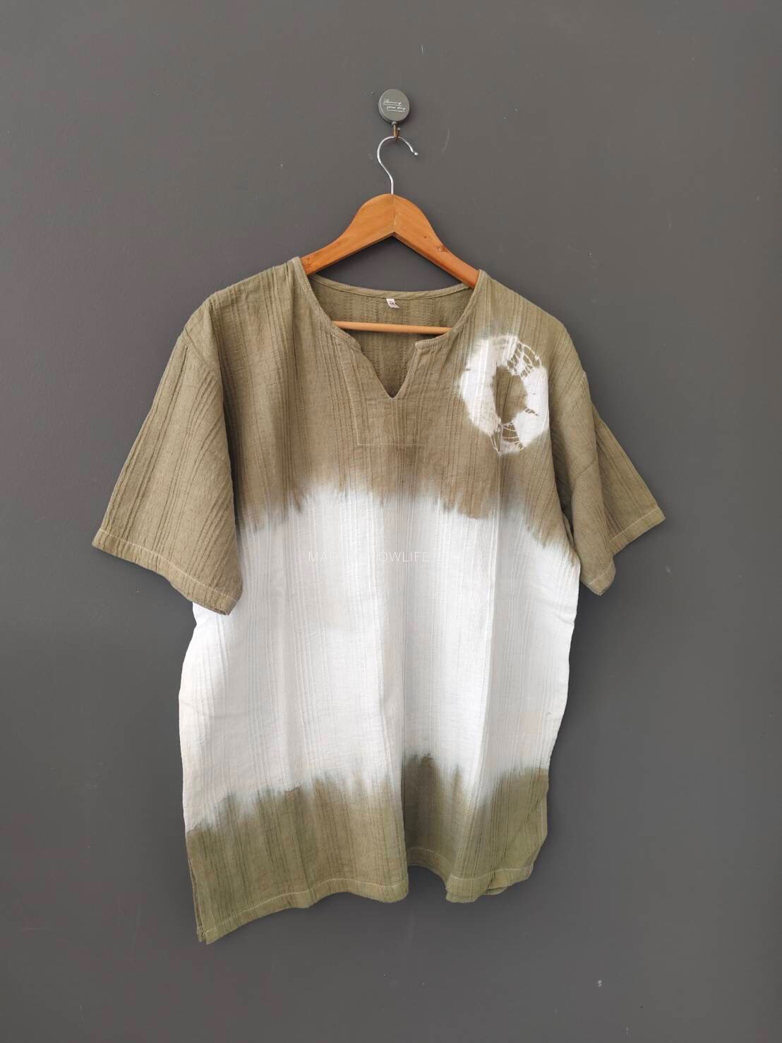 เสื้อคอวีผู้ชายมัดย้อมสีเขียวปลอดสารพิษ Size:42" 44" 46" 48" 50"