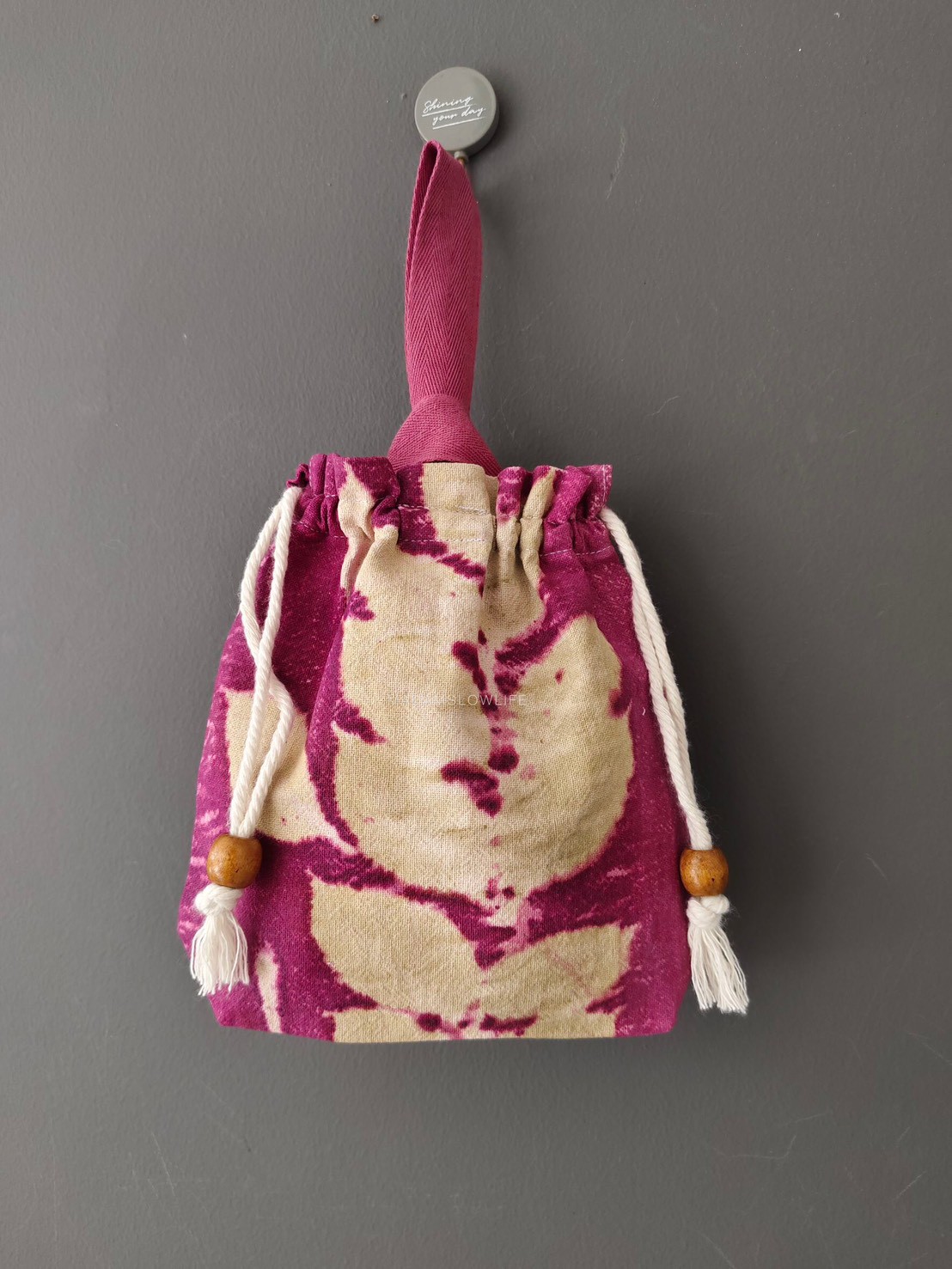 กระเป๋าถือผ้าคอตตอน eco print Size : กว้าง 20 ซม × 20 ซม×ก้น 5 ซม