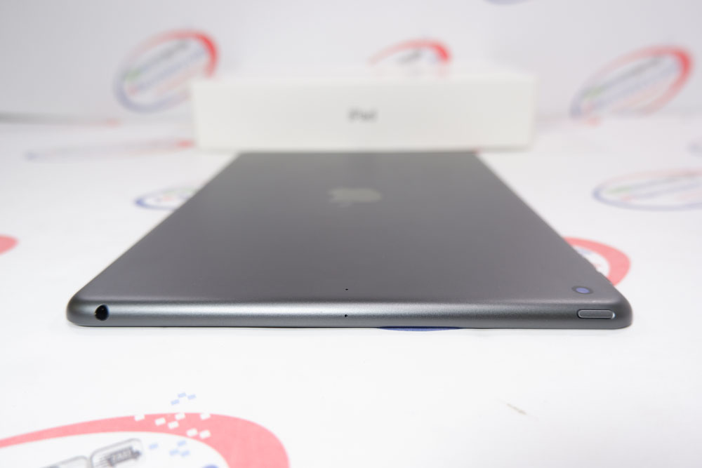 ครบกล่อง iPad Gen 9 64GB Wifi ศูนย์ไทย ไม่รีเฟอร์ แบต 91% แท้เดิมทั้งเครื่อง