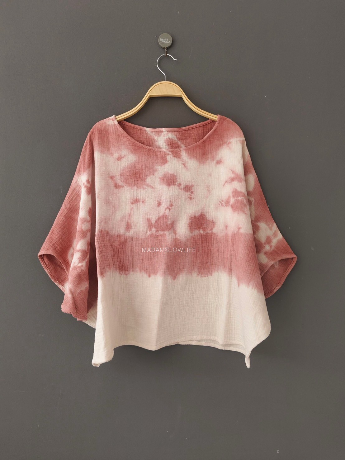 เสื้อผู้หญิงคอปาดแขน5ส่วน มัดย้อมสีโอรส Size:F