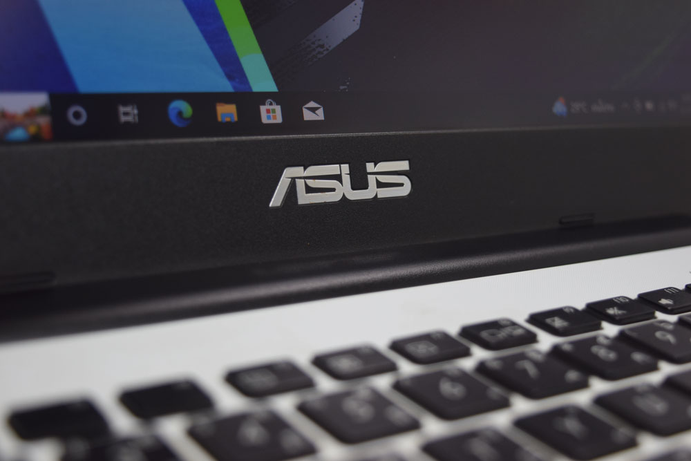 ขาย Asus K455LF จอ14” สีขาวสวย ซีพียูระดับ Core i3 การ์ดจอแยก 2GB แค่ 5,990
