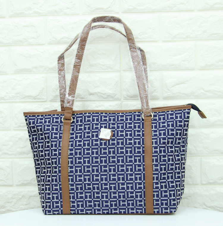 Tommy Hilfiger Monogram Tote bag