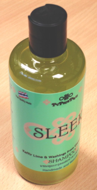 SLEEK แชมพู มะกรูด + น้ำซาวข้าว Kaffir Lime + Washings from Uncooked Rice Shampoo