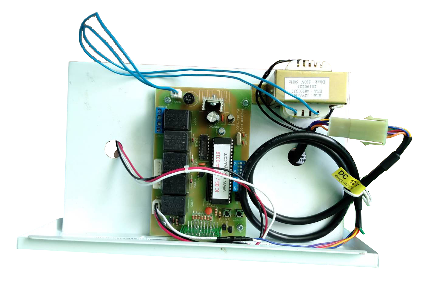 กล่องหยอดธนบัตรเครื่องซักผ้า