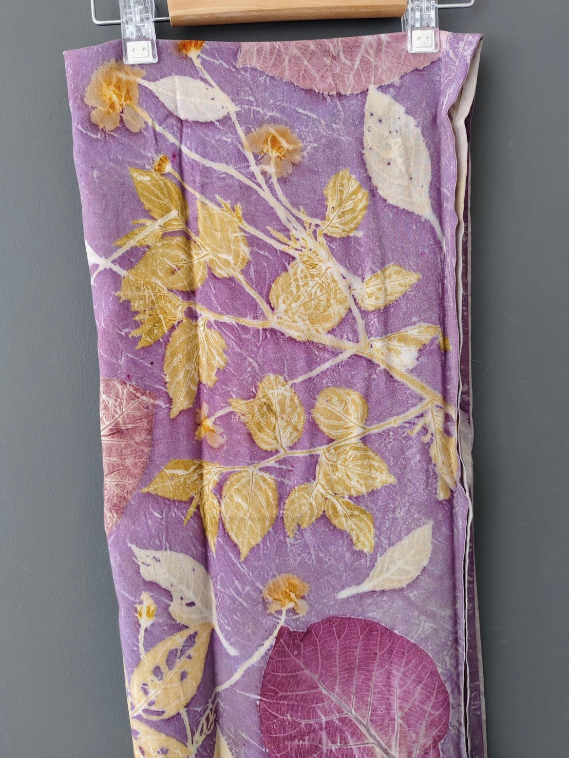 ผ้าพันคอ cotton Eco print Size : กว้าง 70 cm × ความยาว 170 cm มีให้เลือก 6 โทนสี