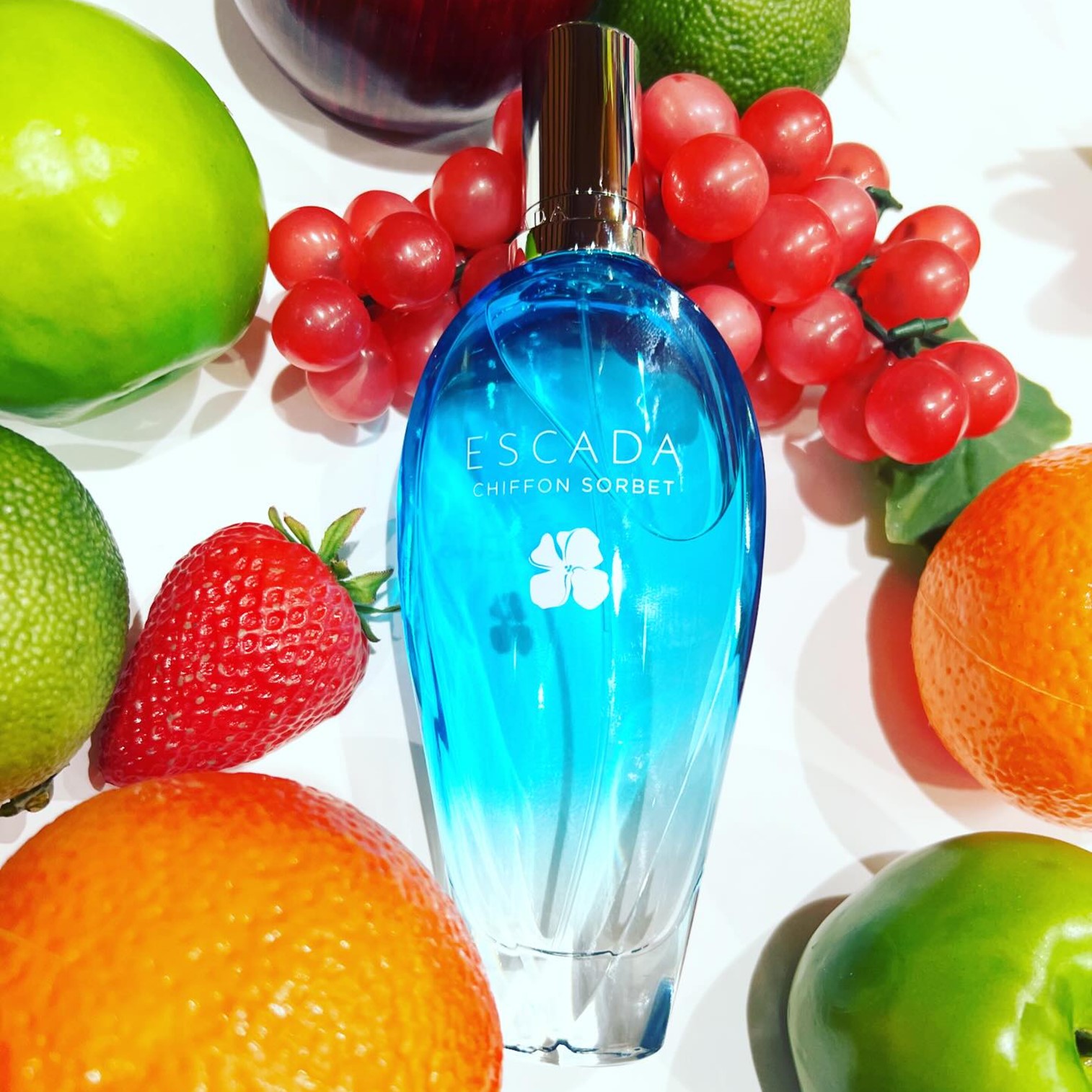 Escada Chiffon Sorbet Eau De Toilette 100ml น้ำหอมกลิ่นหอมหวานหรูหราสุดพิเศษสำหรับผู้หญิงสินค้านำเข้าจากต่างประเทศรับประกันของแท้พร้อมส่ง