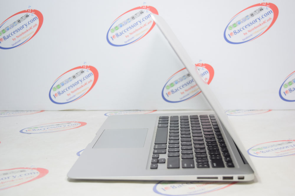 ขาย MacBook Air (13-inch, 2017) สี Silver Core i5 RAM 8 ใช้งานน้อย แบตดี
