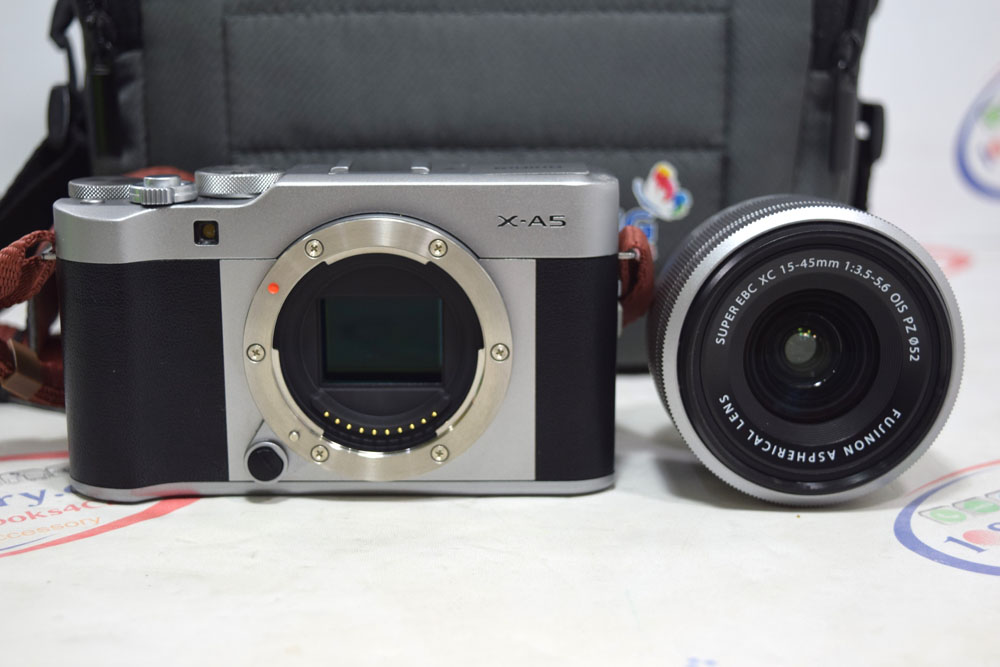 ขาย กล้อง Fujifilm X-A5 + พร้อมเลนส์ 15-45mm สีดำ กล้องศูนย์ อุปกรณ์ครบ