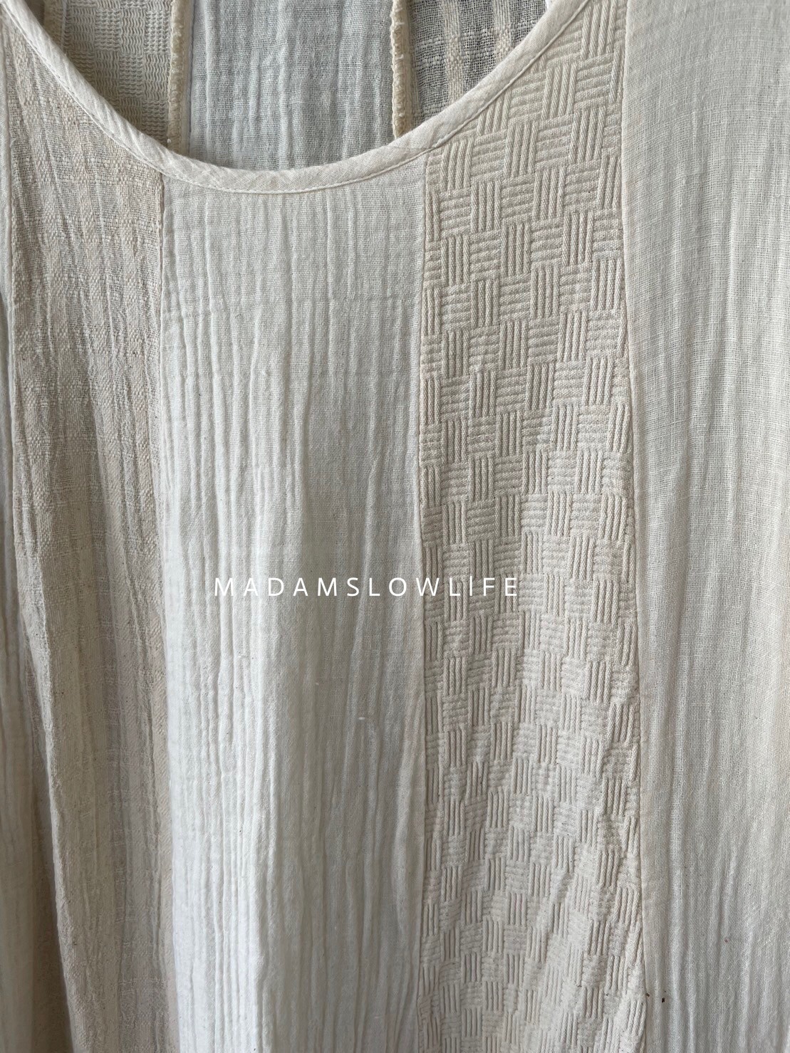 ชุดเดรสทรงเอแขนยาว Size : F