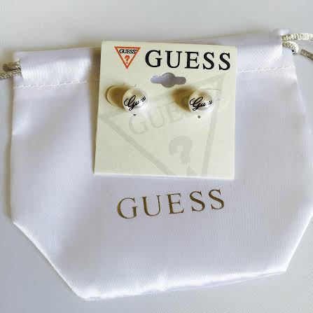 Guess ต่างหูมุขเทียม