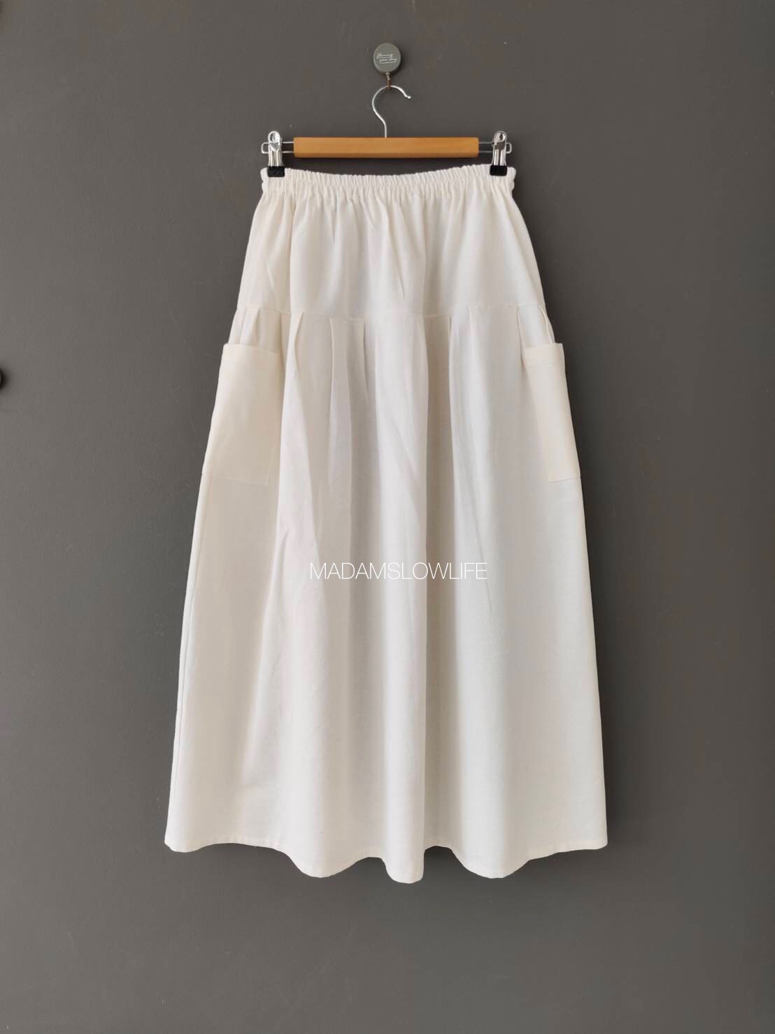 กระโปรงระบาย Size F เนื้อผ้าคอตตอนมีเทกเจอร์ พิมพ์ลายด้วยใบไม้ใช้สีปลอดสารพิษ