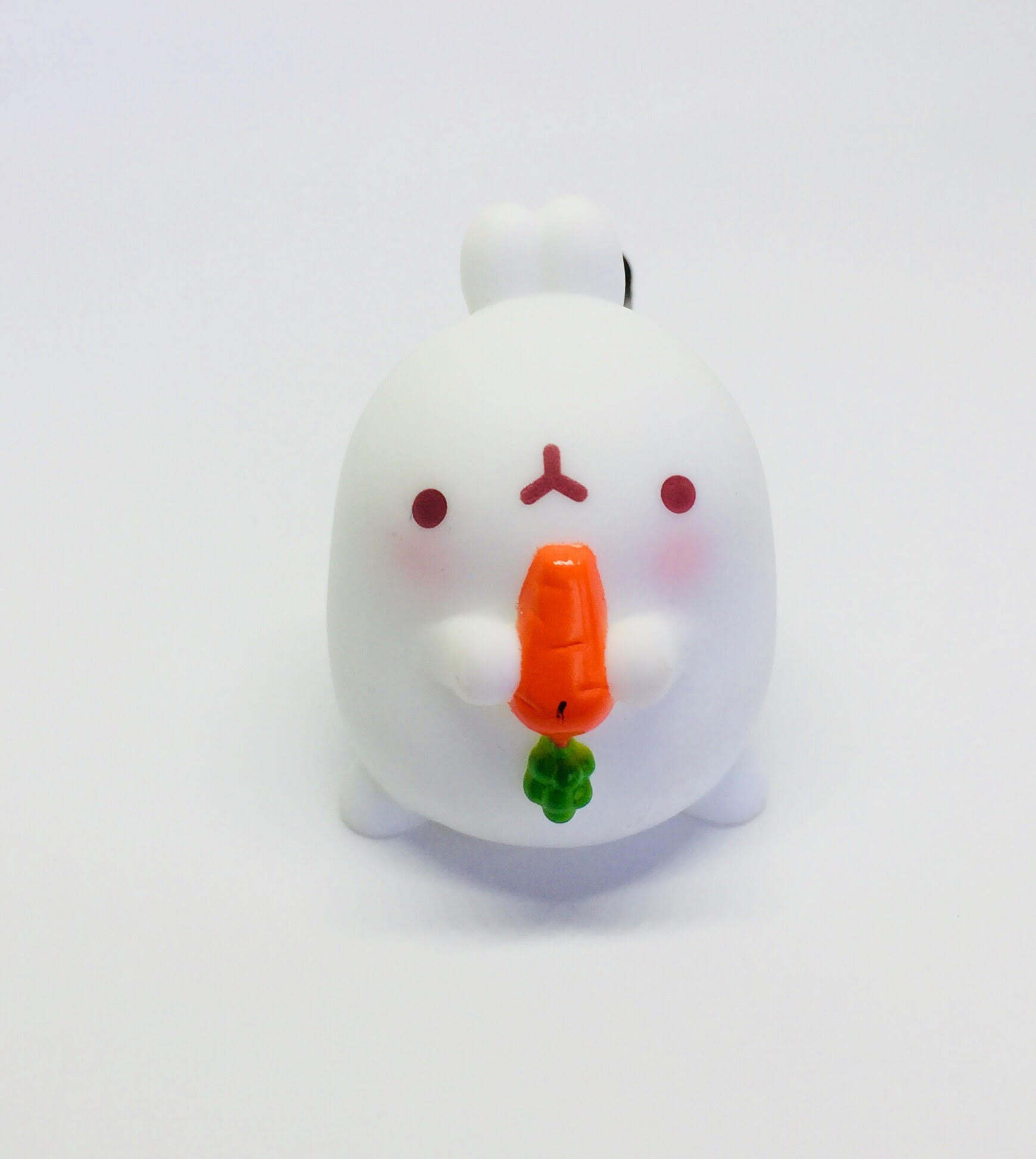 ตุ๊กตาน้ำหอมติดรถยนต์ Molang