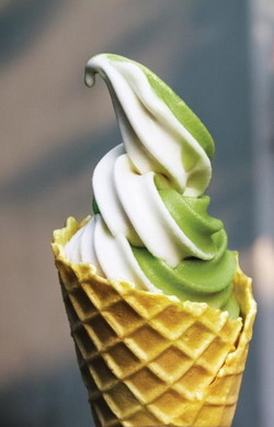 ผงนมไอศกรีมสำเร็จรูป ซอฟเสริฟ รสชาเขียว สำหรับ 6 ถุง ( น้ำหนัก 6 กิโลกรัม)