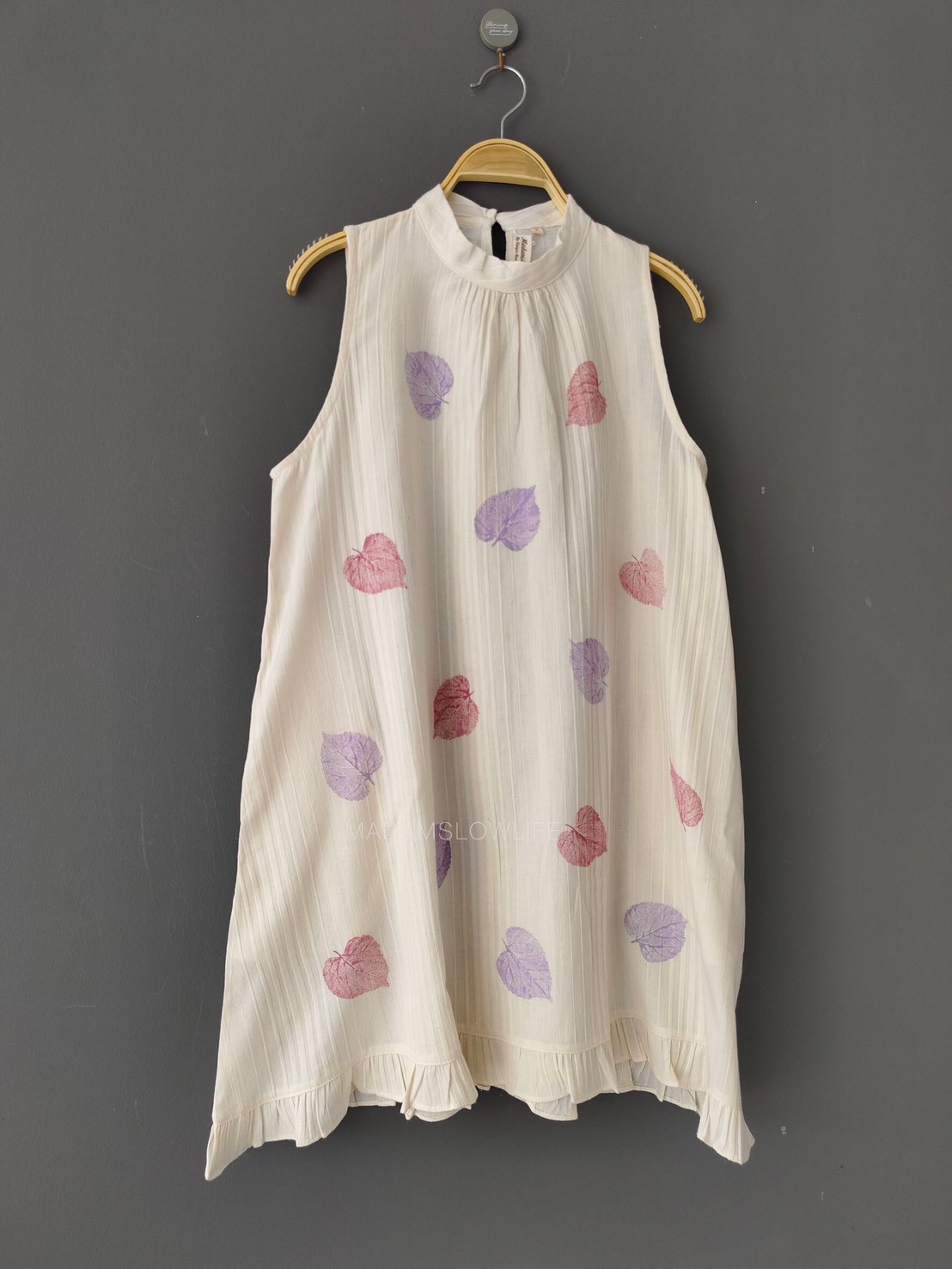 เดรสคอตั้งระบายชาย Size: F พิมพ์ลายใบไม้แมทสีชมพูม่วงลุคน่ารัก