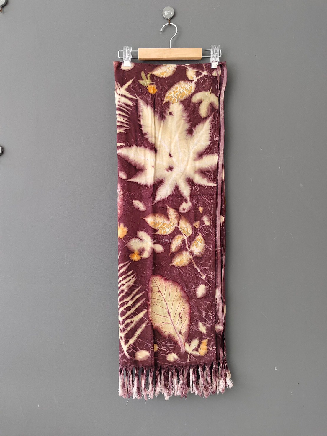 ผ้าพันคอ cotton Eco print Size : กว้าง 70 cm × ความยาว 170 cm มีให้เลือก 6 โทนสี